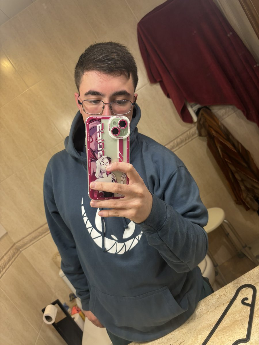 Siempre fachero con <a href="/MadKatStore/">MadKat - fan acc</a> <a href="/Rubiu5/">elrubius</a> 😼