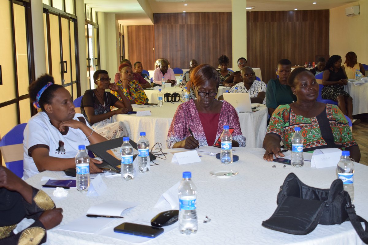 PENKenya's tweet image. We rolled out the 2day civic space academy for CSOs in Kisumu and train them on Digital Security Management, Economic Sustainability for Human Rights Defenders, Privacy Rights and Data Protection and Community Groups Registration Act