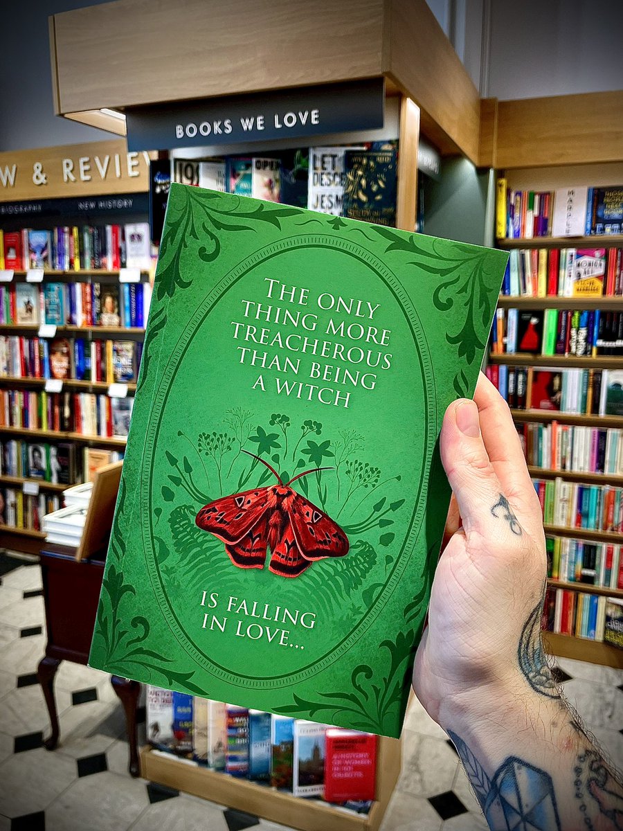 Dan-📚Bookseller/BookBlogger📚 tweet media