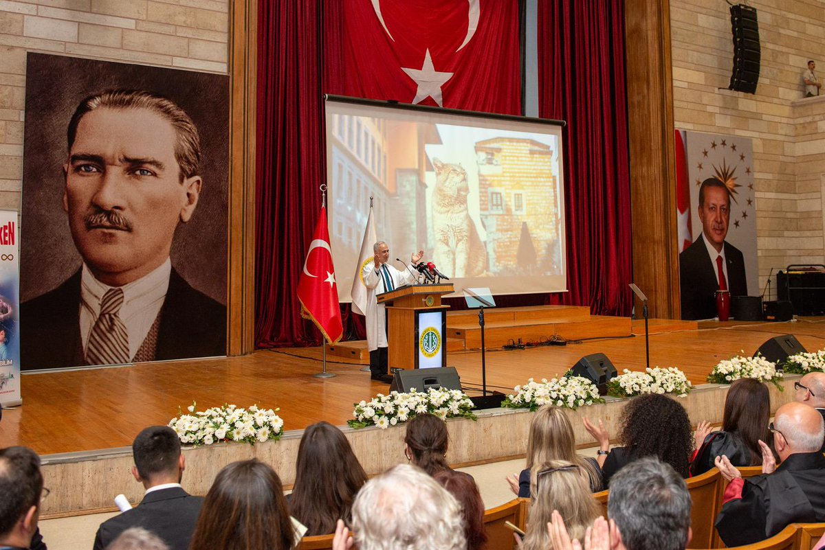 İstanbul Üniversitesi tweet media