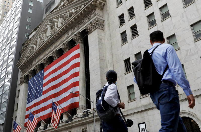 PoxonR96355's tweet photo. While this news may be a bit of a buzzkill for the financial market, it's a necessary step to ensure economic stability. Stay tuned for more updates on this ever-evolving economic landscape! #EconomicResilience #GDPGrowth #FedPolicy #InflationChallenge https://t.co/xEaUJEeCuN