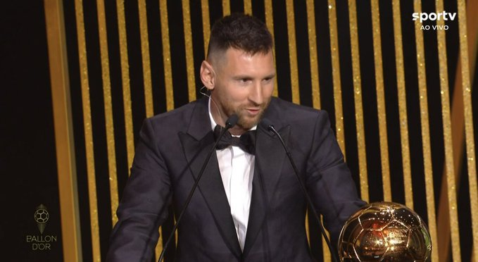 emanueldesp's tweet photo. La oitava de Messi

tinha que ser made in cotia essa porra https://t.co/92iiaUq8Di