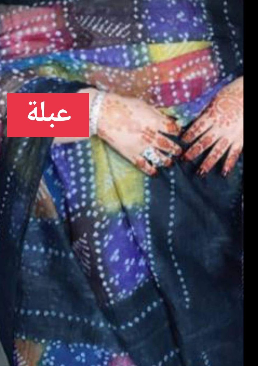 رَقيقٌ وعَذبٌ لا أملُّ حديثَهُ وإن غابَ عن عَيني ففِي القلبِ حاضِرُ🌸♥️