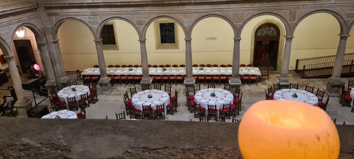 Claustro de Cristal del Convento de San Francisco de Santiago.