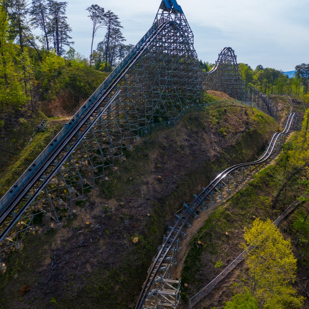 Can we get some “see you soon!” messages in the replies for Lightning Rod, which closes for the season tomorrow? We’ll be replacing its launch with a high-speed chain lift and enjoying its “lightning” quick 73 mph top speed when it returns in Spring 2024! 👋