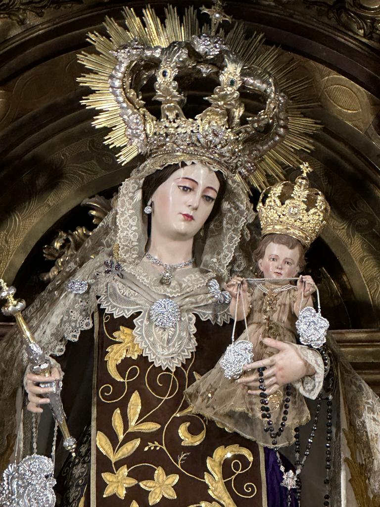 Recuerda que este jueves iniciamos el Solemne #TriduodeÁnimas
Hasta el sábado desde a las 18.15 h. y a las 19 h. dará comienzo la eucaristía.
Los cultos estarán predicados por el deán de la Catedral de Cádiz, el P. Ricardo Jiménez Merlo.
#ElCarmendeCadiz #CadizdelCarmen #Cadiz
