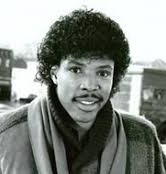 Grindz_TV's tweet photo. Classic tune written by Nile Rogers of Chic. This dude Russell on the keys couldn't wait to do "SoulGlo" while Nile Rogers spoke on collaborating on an album with Daft Punk & Pharrell @ Chic's Tiny Desk performance. 🤣🤣🤣🤣🤣
#Chic #TinyDesk #SoulGlo #ComingToAmerica #JheriCurl https://t.co/ZhUMAudNgf