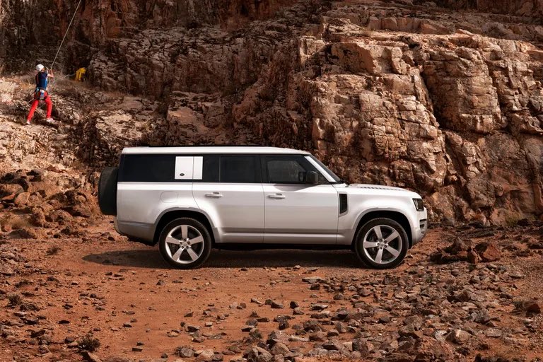 JagLandRoverWG's tweet photo. Monday Motivation 🍂 #Defender130
#LandRoverDefender #LandRoverDefender130 #LuxurySUV #SportSUV #FamilySUV #LuxurySportCars #DreamCar #FamilyCar #FamilySpace #RoomySUV #SpaciousSUV #SpaciousRoom https://t.co/JL5UMgJu9D