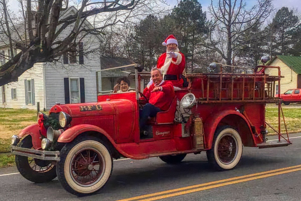 Join us Saturday, December 2 at 10:00 a.m. for the Cross Plains Christmas Parade! The theme this year is "Fairytale Christmas" Want to participate and win cash prizes? Download info at visitcrossplains.com.