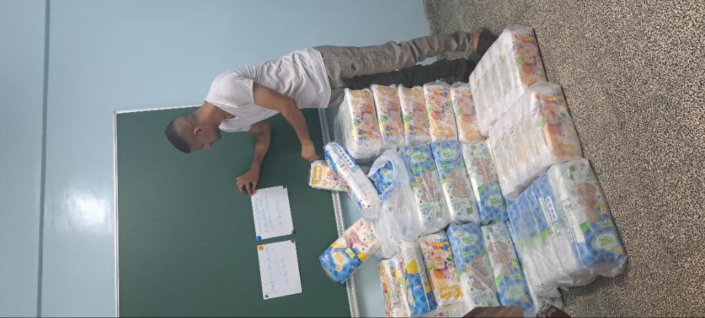 rida_ehab's tweet photo. Here, your donations go here. Every day we provide for children who need it. Injustice and illness have increased on them due to the spread of diseases. I need you by my side so that I can continue. Donate, contribute, and participate with your brothers in besieged Gaza. https://t.co/WWMR3HARnl