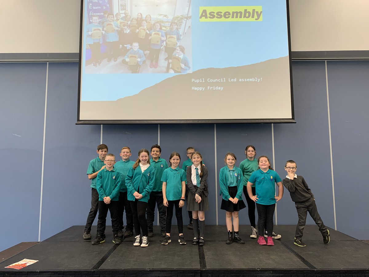 Our new Pupil Council did a brilliant job presenting their own assembly. They reminded pupils of easy ways to share their views and gave important information about events and even how to stay healthy ⚽️ 💭 🎤 #pupilleadership #pupilviews  @RenEdHWB @AttainRen #proud