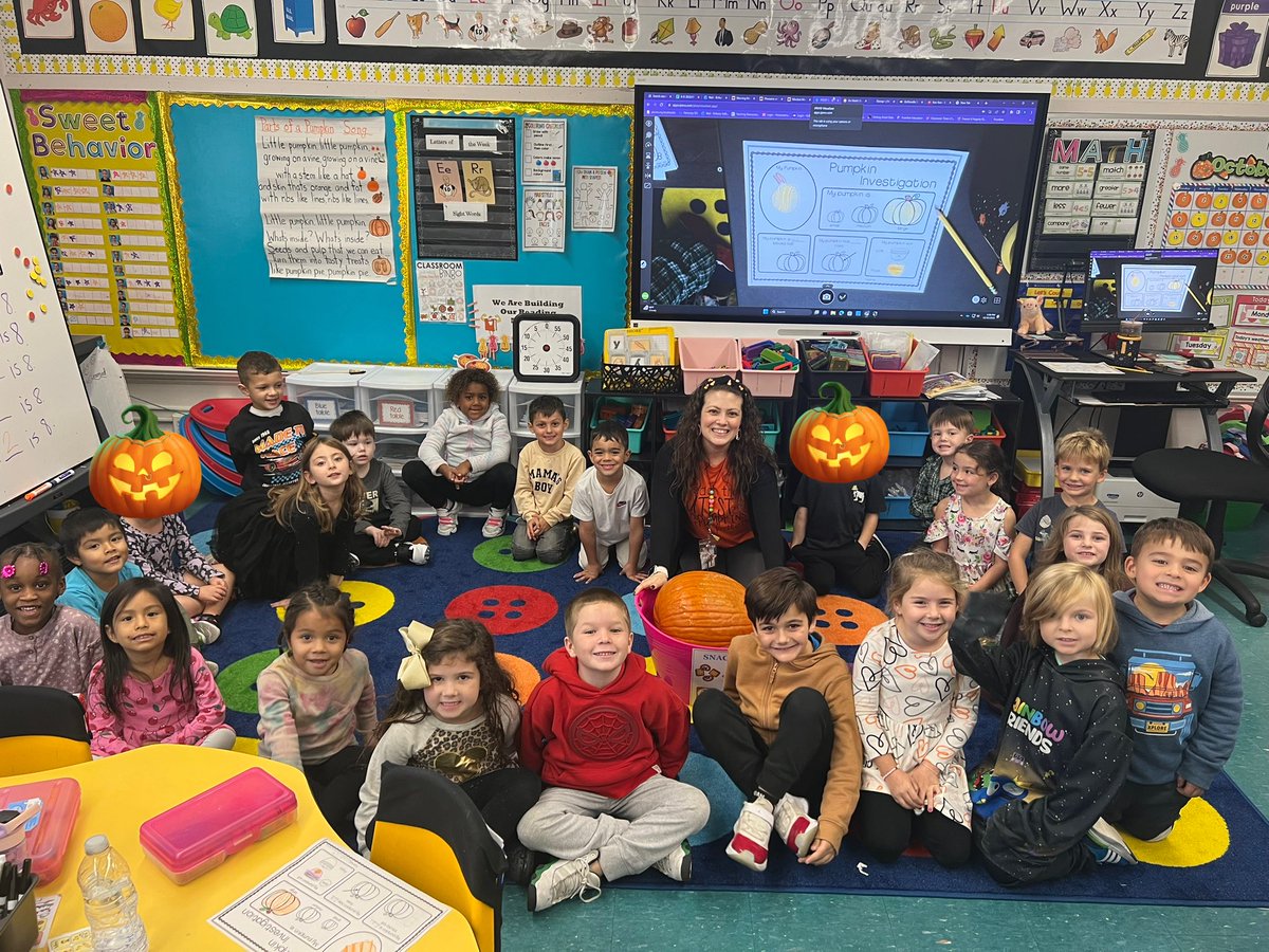 MrsDriscoll_'s tweet photo. We used our senses to conduct our pumpkin investigation! We made predictions if our pumpkin would sink of float,counted the lines, and measured the height of our pumpkin! We also took a look inside too! 🎃🎃🎃 https://t.co/GIrHQHWtmX