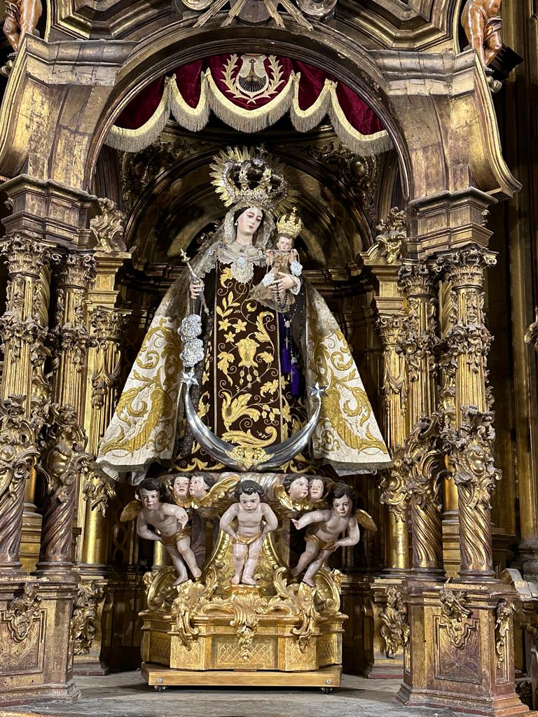 Este jueves, día de los #FielesDifuntos celebramos el primer día del #TriduodeAnimas a las 18.15 h. con la exposición del Santísimo, rezo del Rosario, ejercicio del Triduo, Bendición y Reserva y las 19 h. celebración de la misa.
La intención se aplicarán por todos los difuntos