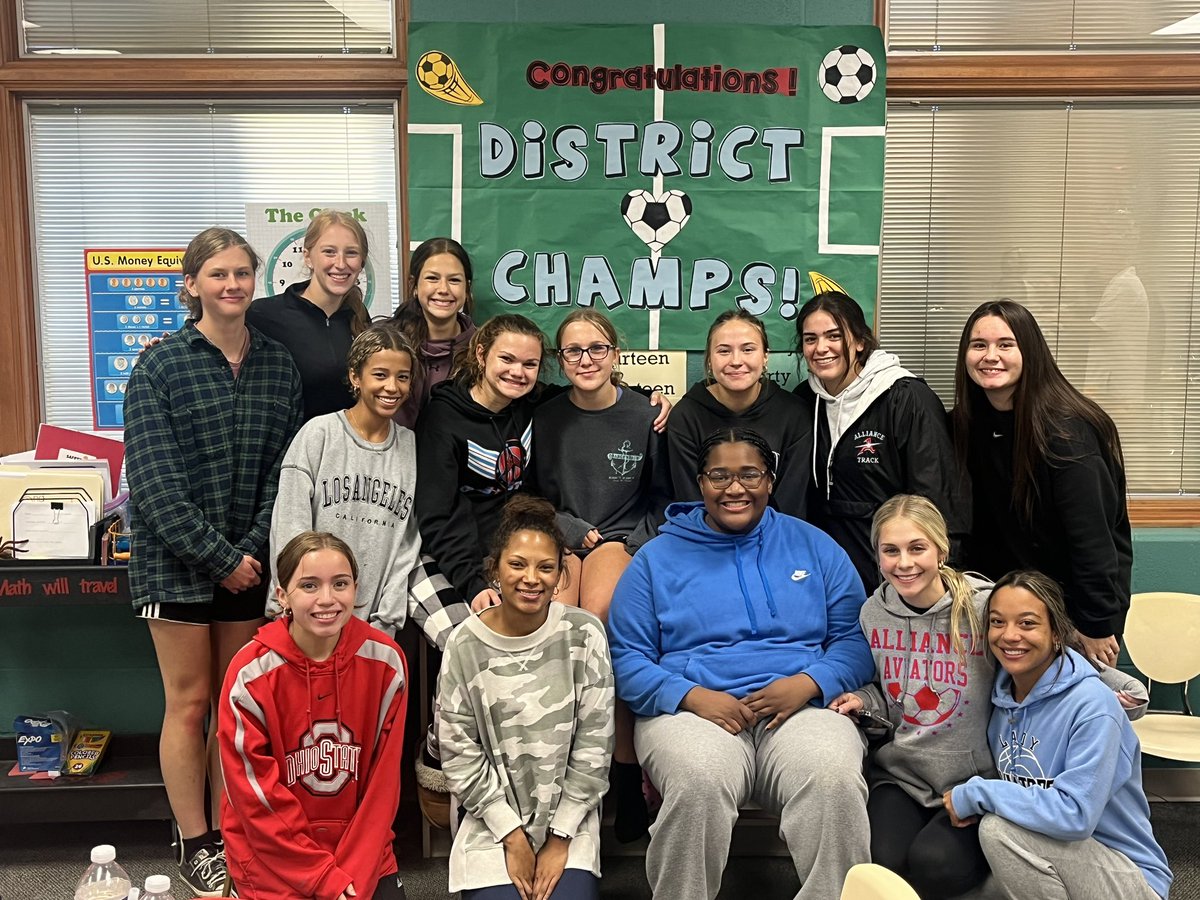 AviatorsSoccerG's tweet photo. Thank you to the staff of Alliance Elementary School, district admin and school board who set up a team dinner for our girls after practice. We are proud to #RepThatA for you. https://t.co/I52noLarFi