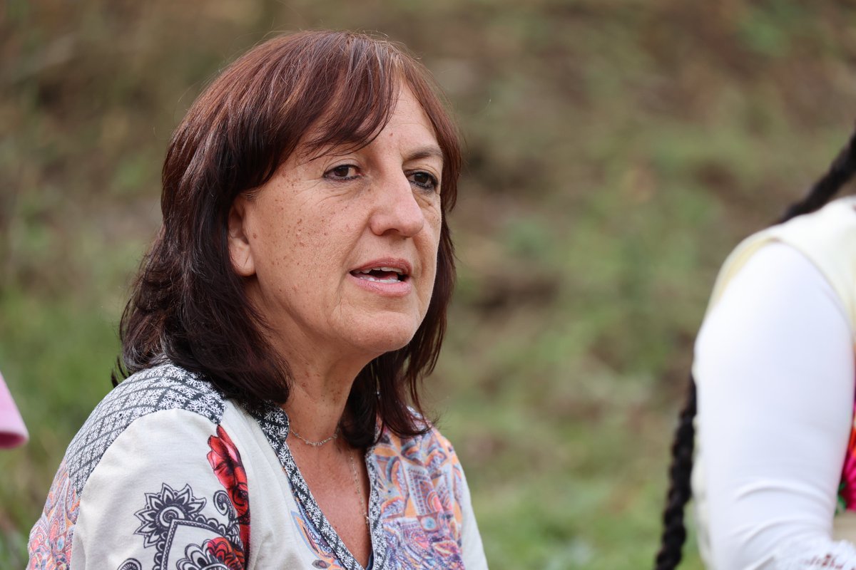 El 🌋Montsacopa #Olot ens va acollir en una sessió on vam compartir les cosmovisions dels pobles indígenes representants a la #ResidènciaTransrural + Àngels Canadell <a href="/UniterraCat/">Uniterra</a>
Un espai per recordar-nos la importància del vincle amb la terra, la cultura i l'estima 
<a href="/faberllull/">faberllull</a>