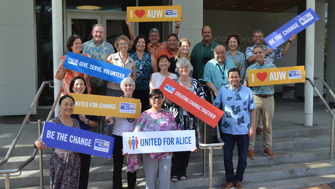 #UHohana employees gave more than $200k in cash and in-kind donations to @alohaunitedway and the @hawaiifoodbank in 2022, placing UH as one of “Hawaiʻi’s Most Charitable Companies” on the annual list compiled by @hawaiibusiness ➡️ bit.ly/40kyGQL #UHinTheCommunity
