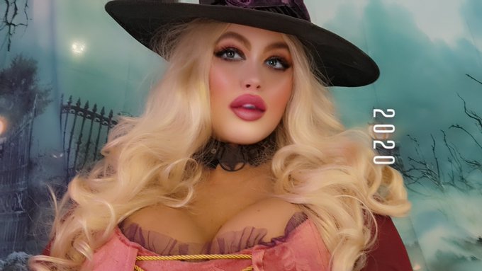 3rd 💕💓  #Halloween2023 #Halloweencostume https://t.co/H8evbKX7x8<a href="/tag/halloween2023"class="tags">#Halloween2023</a><a href="/tag/halloweencostume"class="tags">#Halloweencostume</a>