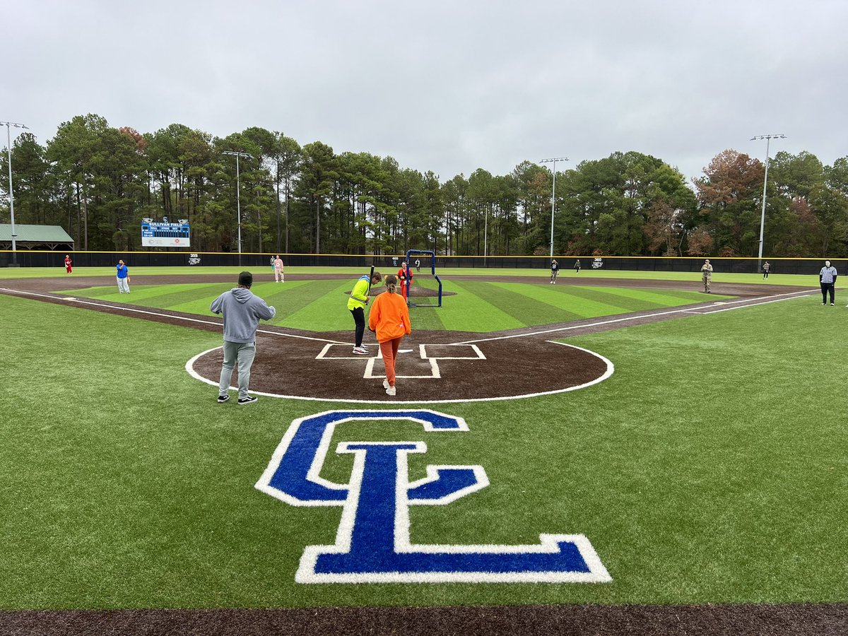 A little fall softball…Halloween style 🎃

Had a great time playing in our annual Halloween game. A big thank you to @clccbaseball for playing with us! 

#welcometowesson