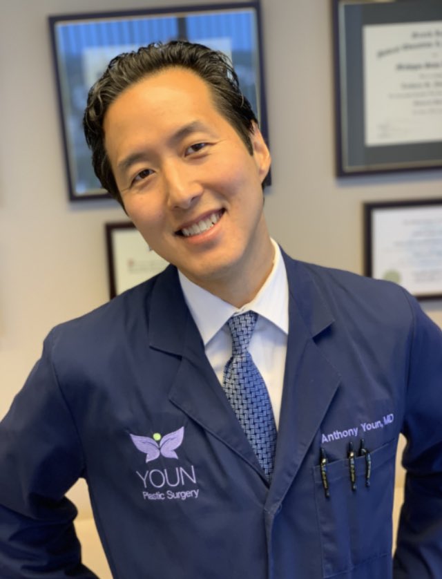 All Out Show (@alloutshow) on Twitter photo We got social media superstar + America's Holistic Plastic Surgeon <a href="/TonyYounMD/">Dr. Tony Youn</a> on the #AllOutShow chopping it up w/ <a href="/rude_jude/">hyena&hummingbird.author</a>, call up with your questions: 888-742-3345 🩺 We got social media superstar + America's Holistic Plastic Surgeon <a href="/TonyYounMD/">Dr. Tony Youn</a> on the #AllOutShow chopping it up w/ <a href="/rude_jude/">hyena&hummingbird.author</a>, call up with your questions: 888-742-3345 🩺