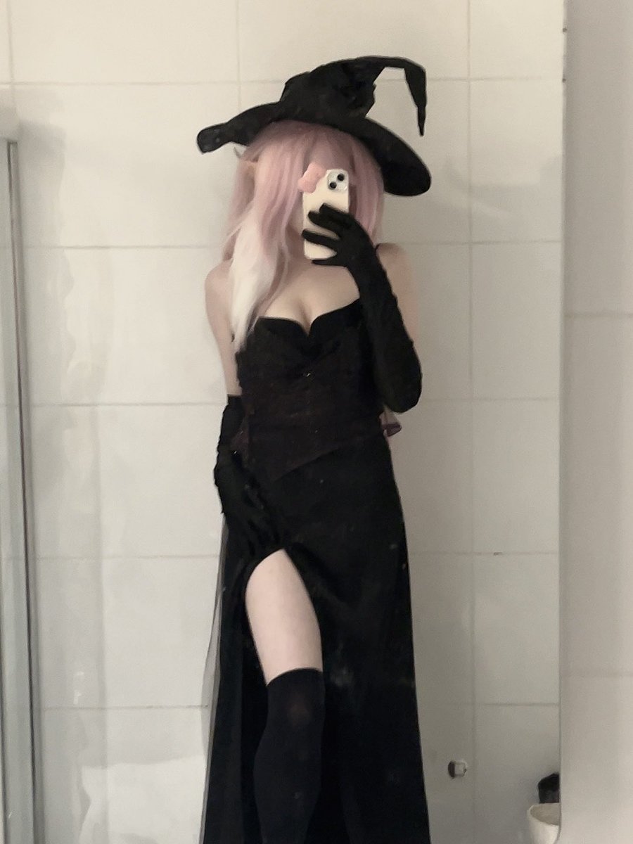 damselletez's tweet photo. witchlysia…. https://t.co/yv5YxIy0wR