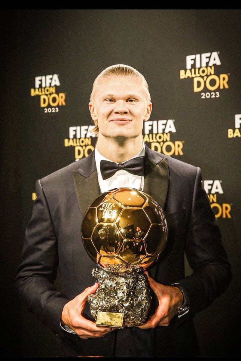 078Yasser's tweet photo. @ballondor ROBBED https://t.co/xFbFMJaW4M