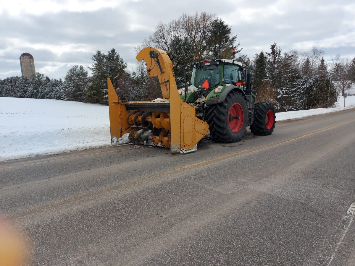 HighlandWayne's tweet photo. 2015-  N120-402TRI  Normand Snow blower  for sale,  hyd bank cutters,rotating side discharge ,telescopic truck loading chute, torque  limiting clutch instead of shearling for the augers    35k obo https://t.co/5bvZkGTo2F