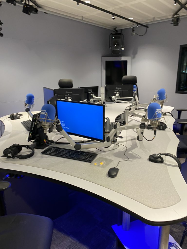 media_ccs's tweet image. Excellent tour of @BBCCymruWales in Cardiff this afternoon. Definitely going to try &amp;amp; organise a visit for the Film &amp;amp; Media students… Highly recommend 📺 📻 🎥 #BBCWales #BBCCymruWales #BBCTours