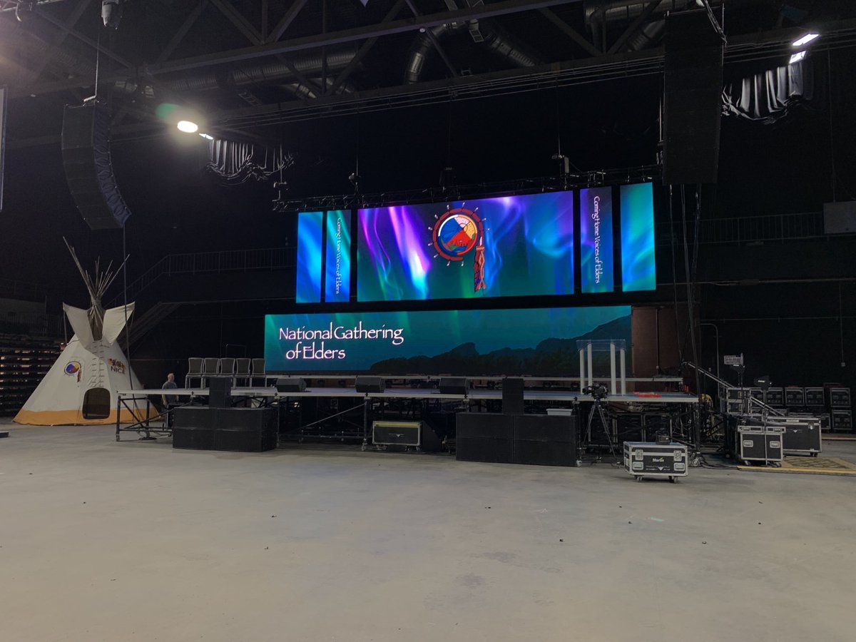 JonBeckett2's tweet photo. #HallD @yegexpocentre is absolutely packed for the #GrandEntry for @NGE2017
#NationalGatheringOfElders
Going to be a great week!
@ExploreEdmonton
@productionworld https://t.co/3SbcdOeeIq