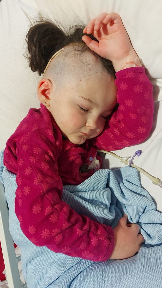 myahsjourney's tweet photo. She could literally rock any look x #myahsjourney #brainsurgery #hydrocephalus #shuntlife #roadtorecovery https://t.co/5CzGQEMyCI