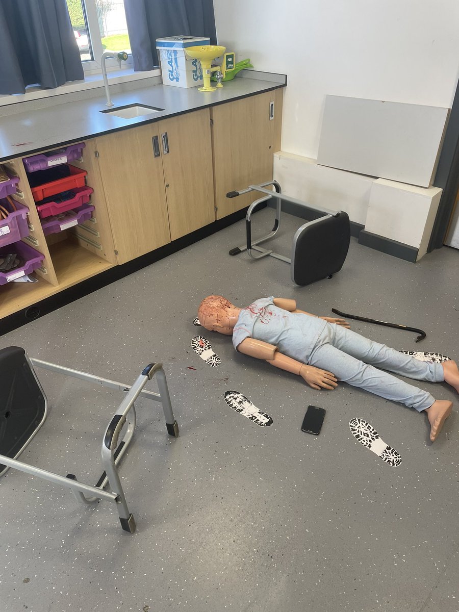 COPA_Careers's tweet photo. Some top set Year 10 scientists had a visit from @Zakon_Training today, learning about different sectors in the criminology and forensic science industries. 

They even had the chance to participate in their own court trial!

#TeamCoPA
@CityofPeterAcad https://t.co/HH7wz0I3KI