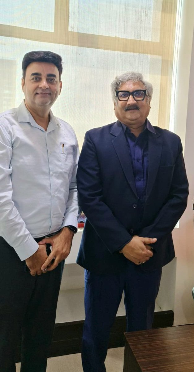 LtdVtst's tweet image. Managaing Director Vuenow Group Mr. V.C Roy Ji vast experience in Virtual Distribution Network in India and expert for broadband applications &amp;amp; Distribution since 20 years. Humble personality.
#Vuenow #Networking  #dataedgecentre #broadband #Latency #Thakurestate
