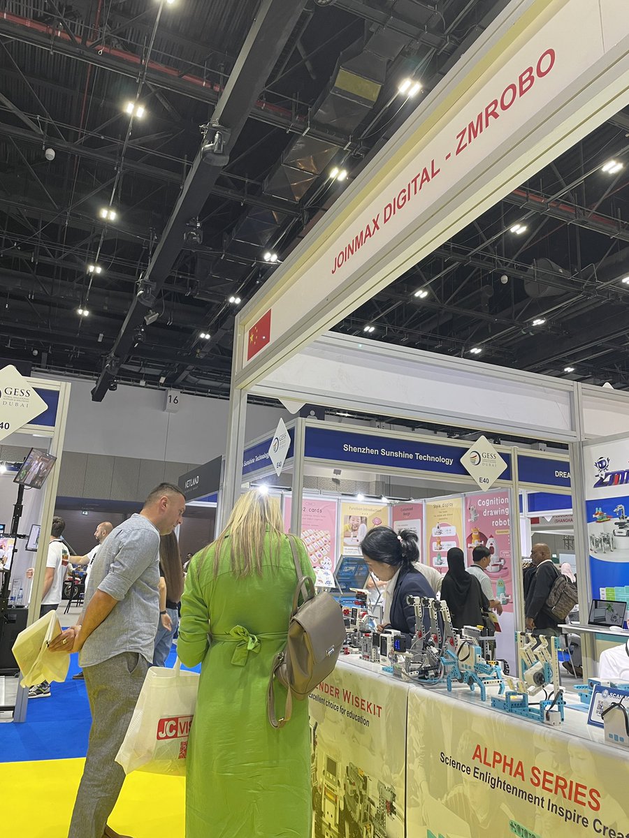 zmrobot's tweet photo. Day one:
2023 GESS--DUBAI.
Time: 30 OCT- 1 NOV
Location: ZMROBO Booth E34 (China) , Za'abeel Halls 4-6, Dubai World Trade Centre.
Sincerely invite you to visit ZMROBO booth.
#GESS #Robot #GESSinDUBAI #EducationalRobot #STEMRobot #BuildingBlock #Programming #Coding #ZMROBO #AlphaX https://t.co/ZrsgXT9J19