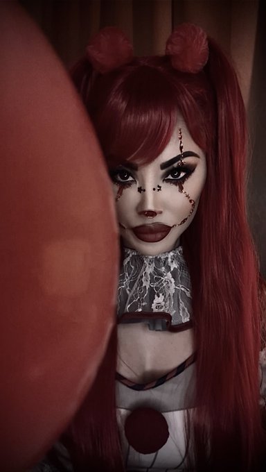 I can be your sweet dream or a beautiful nightmare 🎈 https://t.co/Vt5pceFAfz