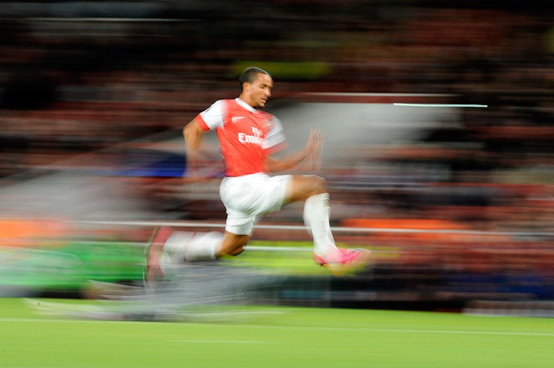 GoonerEG's tweet photo. Theo Walcott speed that shocked the world [Thread] https://t.co/n1rD3UHFwO