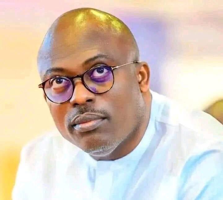 Top Stock Gainers Today

1. Rufai Oseni +
2. Sim Fubara ++

These guys stock rose highest today on the early hours of vawulence trading on the floor of the X-exchange. Rufai un-alived one agbado agbaya who ended up crying in the studio while Sim disCarded his 5months old GPS