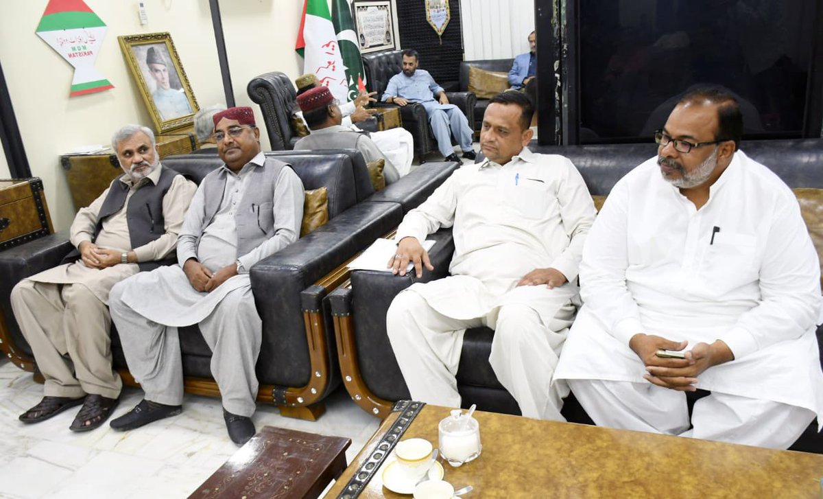 MQMPKOfficial's tweet photo. سندھ آباد کار فورم کے چئیرمین ڈاکٹر محمد افضل آرائیں اور سینئر وائس چئیرمین میاں محمد زبیر کا وفد کے ہمراہ ایم کیو ایم پاکستان کے مرکزی الیکشن آفس پاکستان ہاؤس آمد اور سینئر ڈپٹی کنوینر مصطفی کمال سے ملاقات  #MQMPakistan @allaboutmqm https://t.co/pVK7cydlNs