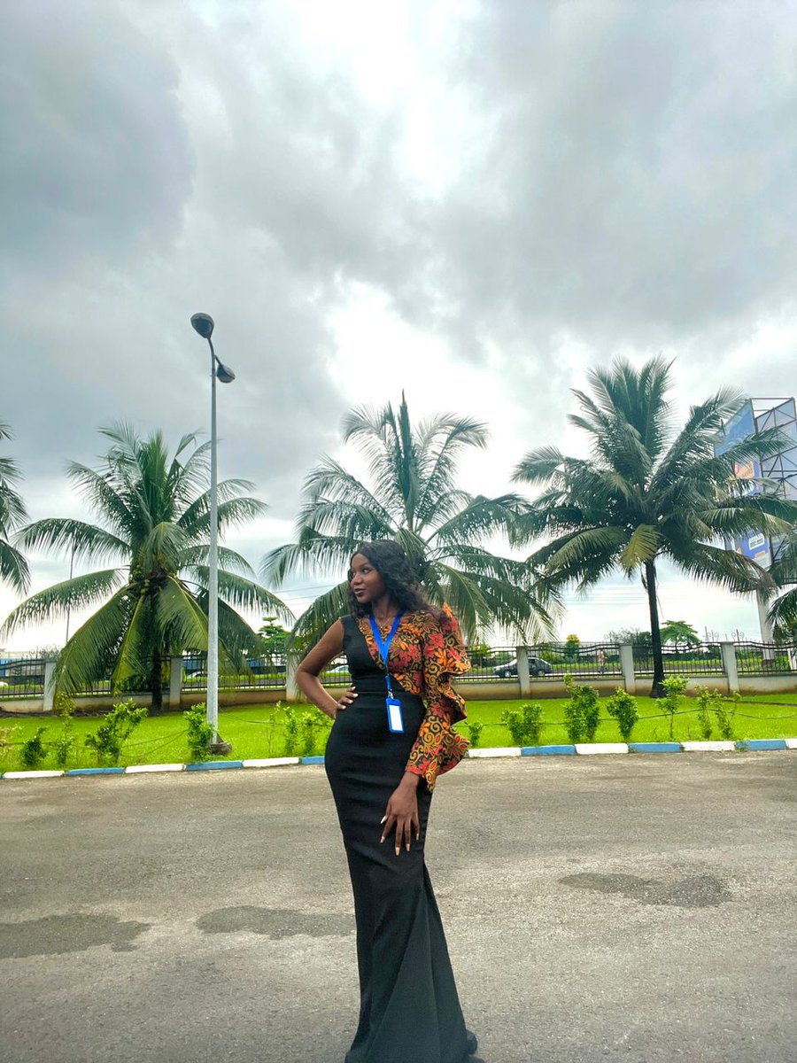 wheendiii's tweet photo. Looking so chic and stunning. In love with this bespoke beauty. Thanks @Gift_Michael01 for trusting me.   You look stunning as always.  😊🫶 https://t.co/9gkZU1P4u8