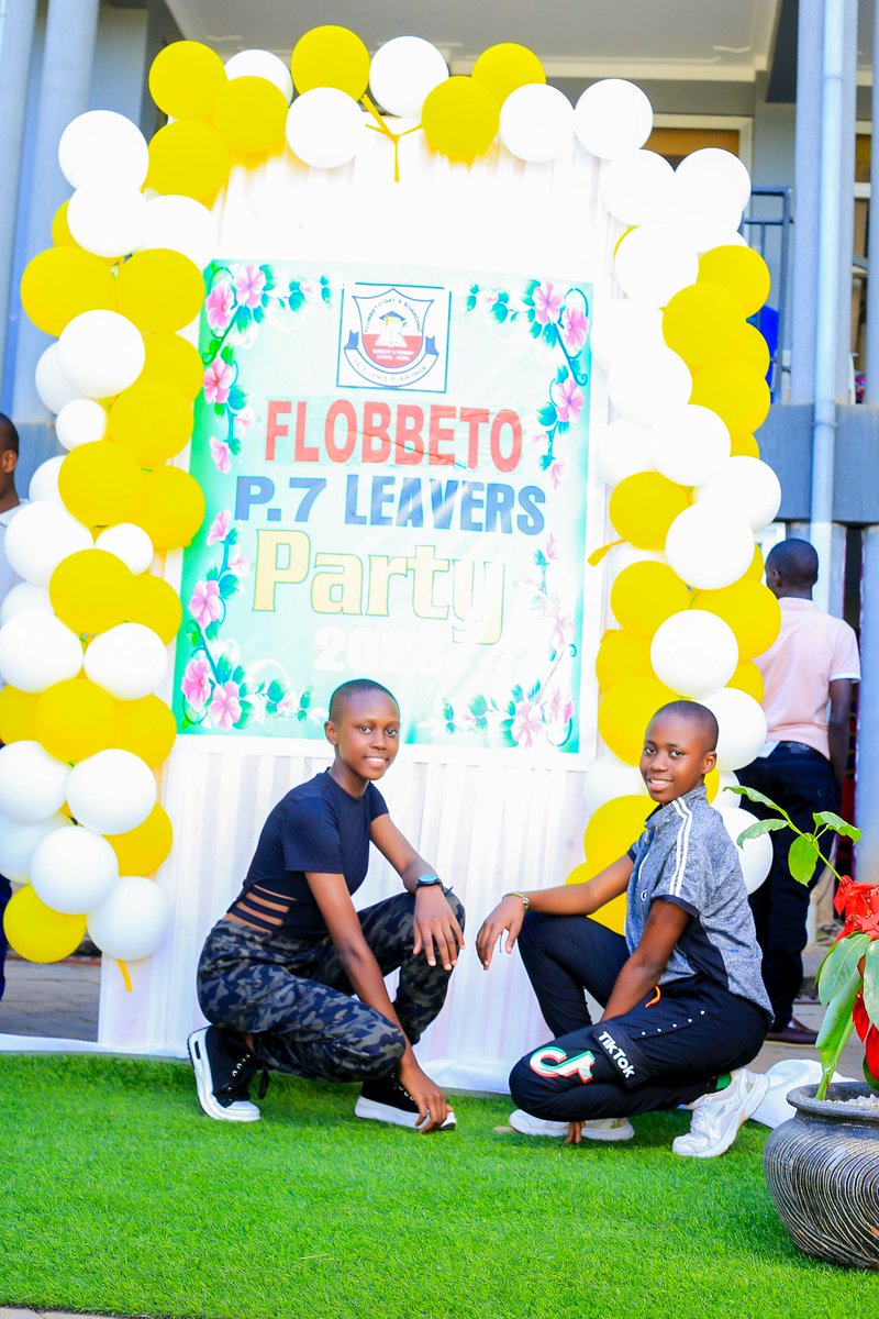 KatusabeMildred's tweet photo. Young model in making #young #model #leavers #party https://t.co/Z4UiEkNFjd