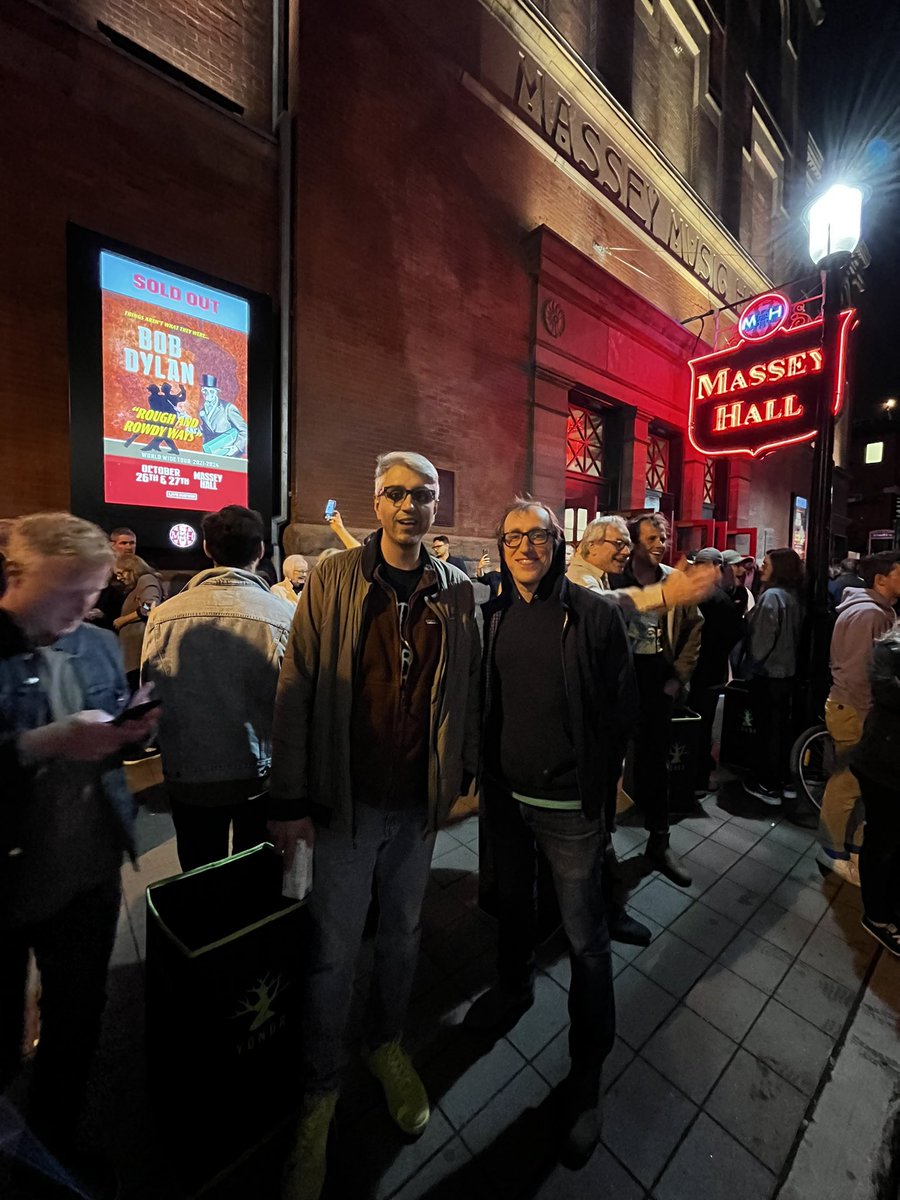 last week was fun outside @masseyhall with @StevenLambke on October 27, 2023 (just shy of 27 years since attending our first Massey Hall show together: Johnny Cash) 📸: @Mbilla