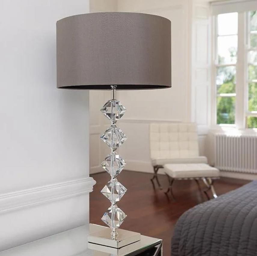 fcl_lighting's tweet image. Style and modernise your bedroom with the Verdone table lamp which combines crystal detailing. It is supplied with a faux silk shade that brings a luxury feeling to the bedroom decor. #firstchoicelighting  

Endon.Lighting @Endon_Lighting #endon #endonlighting #verdone