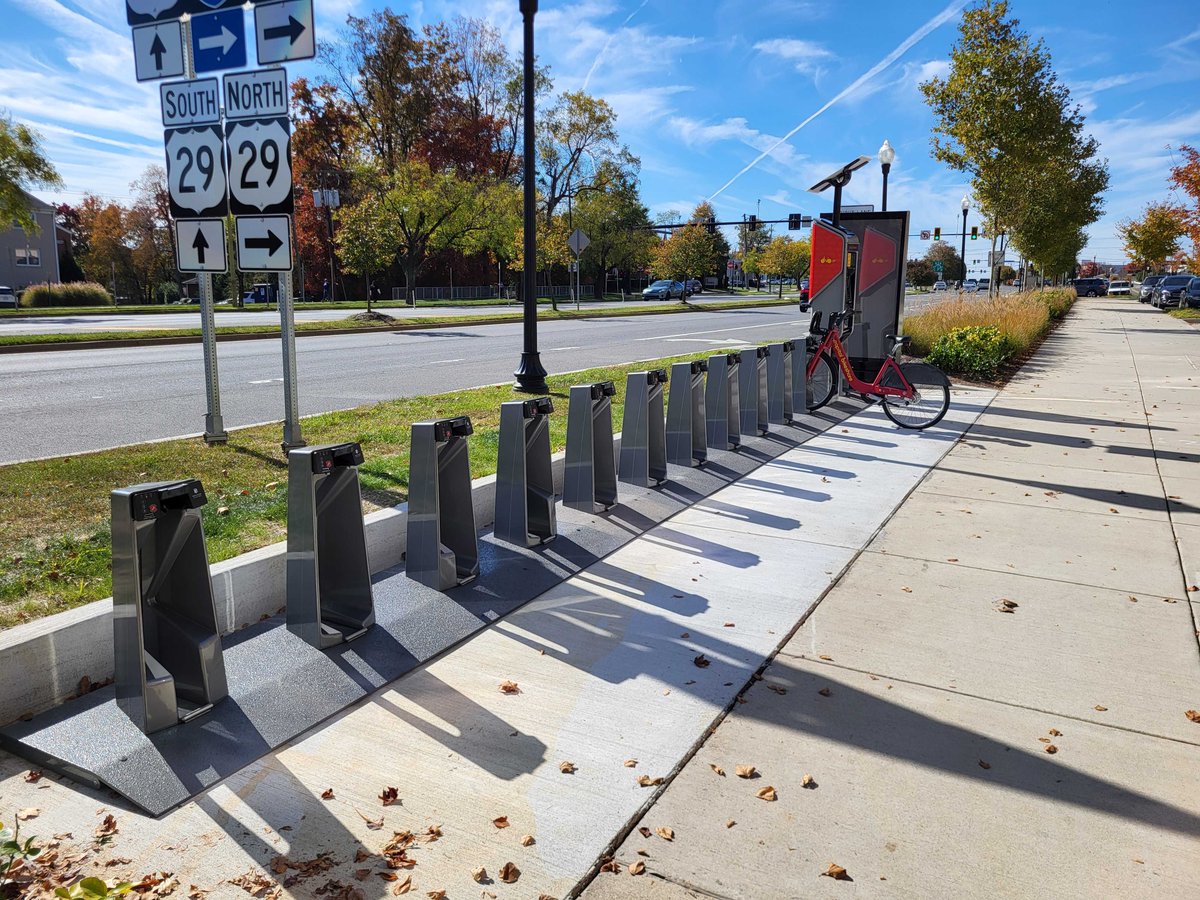 🚨 NEW STATION ALERT 🚨 

We've added three more new stations in the City of Fairfax (@CityofFairfaxVA) at Fairfax & Pickett South, Fairfax & Pickett North, and Layton Hall Dr & University Dr. Happy riding! #bikeva