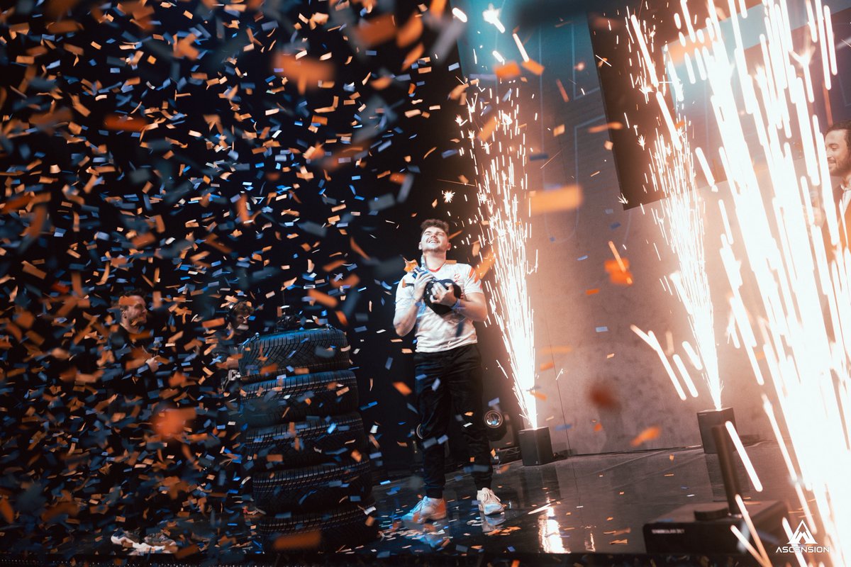 G1Official's tweet photo. Dream big, work hard, become a champion 🏆 https://t.co/xcFWgFx2P2