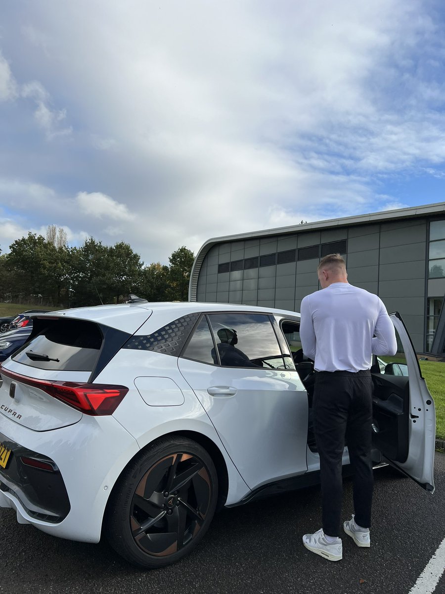 #ad Less than a year to go until Paris 2024,putting the work in! @CUPRA_UK @CupraMedia