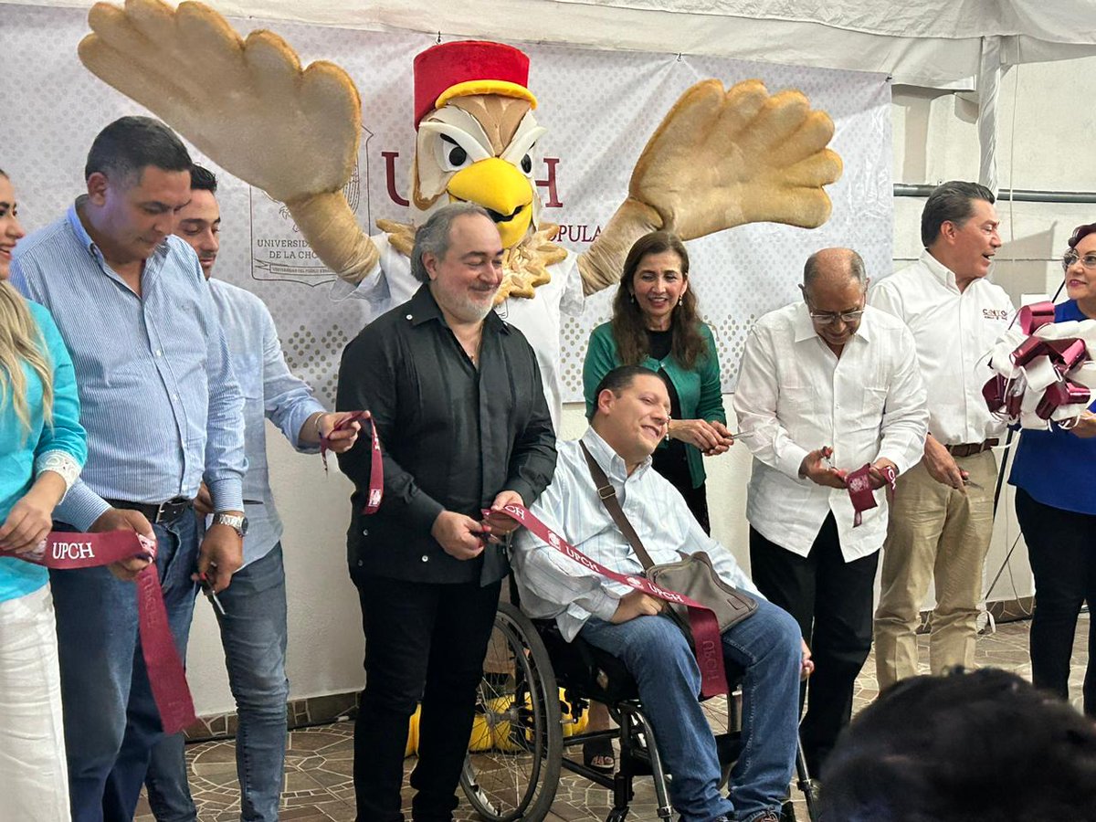 🔴#AHORA| Se acerca <a href="/UPCH_MX/">UPCH.MX</a> a la #Sociedad, señala el rector Ariel Cetina al inaugurar el Centro de Extensión en Villahermosa.

|#Villahermosa |#Tabasco |#Noticias |#AhoraTabasco

Nota aquí: ⬇️
acortar.link/qMvVmQ