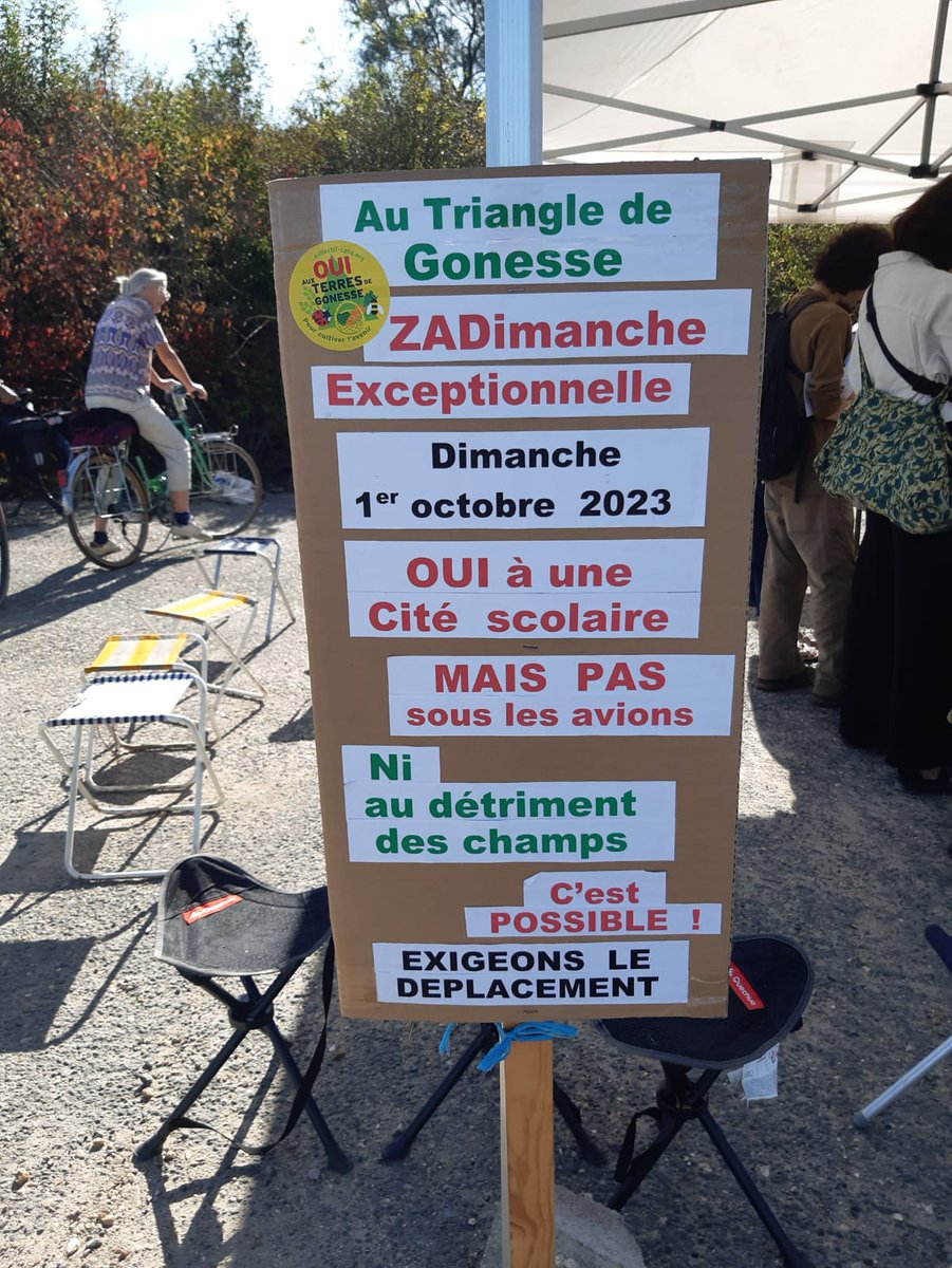 CPTGonesse's tweet photo. À l’issue de la «#ZADimanche exceptionnelle » du 1er octobre, les « Vieilles et Vieux Campeurs », inspiré·es par la BD « #LesVieuxFourneaux », ont ouvert cette « Zone d’Imagination pour un Aménagement Concerté » –#ZIAC-, https://t.co/aDsqYRsOrv