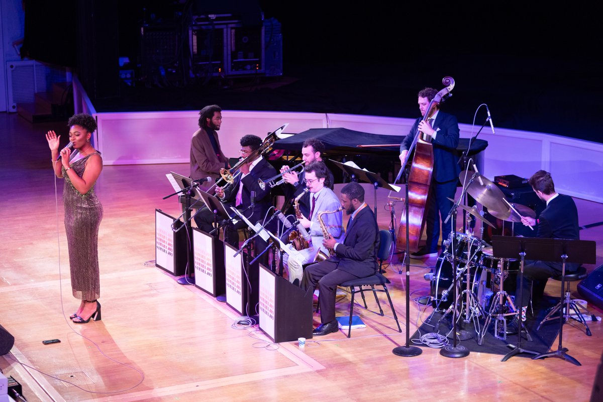 The Symphony Center Presents Jazz series kicked off on Friday with a riveting, sold-out performance from rising star @SamaraJoy99. The 23-year-old Grammy Award-winning singer was joined by an ensemble for selections both from her original body of work and covers. 📷: Anne Ryan