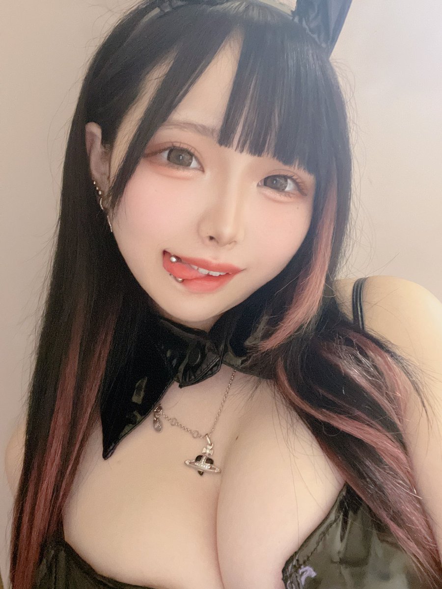 りりあ tweet media