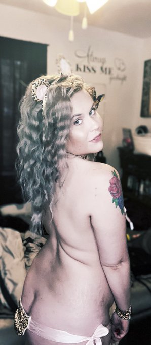 Worship me 😝💋 https://t.co/wXpYwq1y6T<a href="/tag/mama"class="tags"><span>#mama</span></a><a href="/tag/spicy"class="tags"><span>#spicy</span></a><a href="/tag/milf"class="tags"><span>#milf</span></a><a href="/tag/onlyfans"class="tags"><span>#onlyfans</span></a>