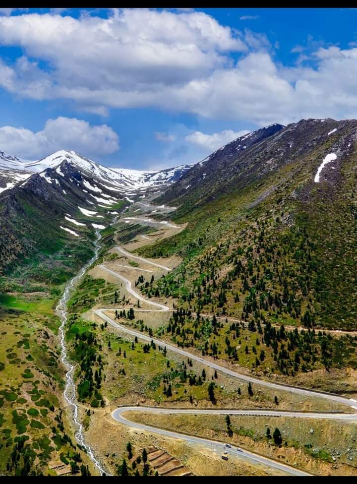 Babusar_top's tweet photo. Babusar Pass.💓💓
#Babusar #Thak #chilas #diamer #Himalayas https://t.co/OImqeF779K