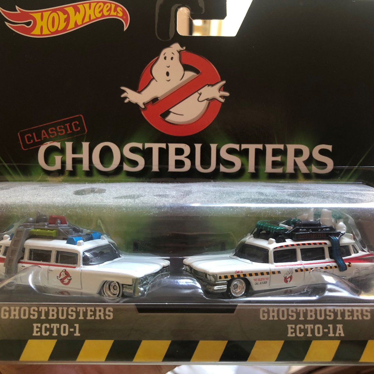 Ready to roll! 
Et vous, vous êtes prêts pour demain soir?!? 

Allez, les goules, prenez vos places : cobrafantastic.space/concerts 

#halloweenintergalactique #halloween2023 #halloweenforever #halloweeniscoming #spookyvibes #2funky4u #damedecanton #concertparis #paris13eme #funkguitar